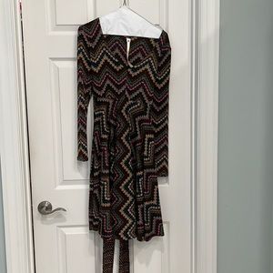Uncle Frank long sleeve dress with contrasting tie and V neck size XS